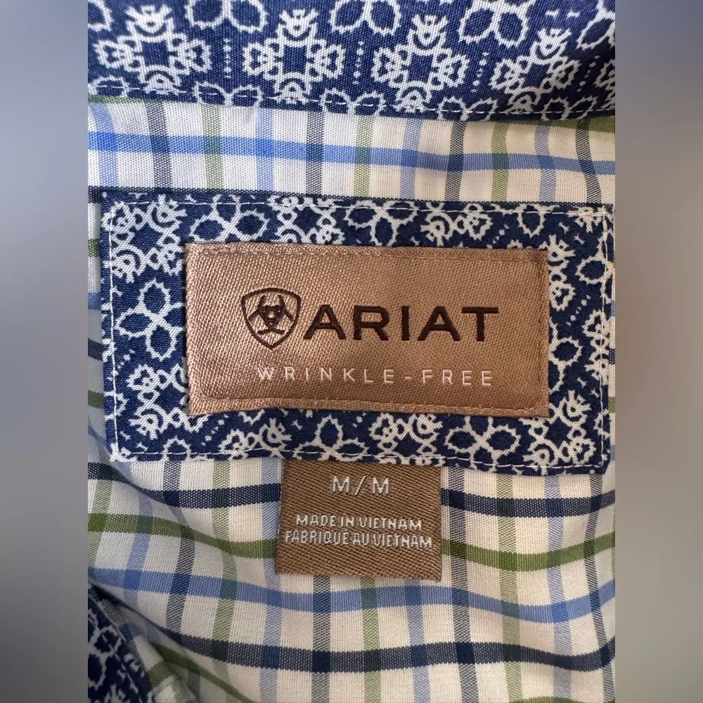 Ariat Men's Casual Blue‎ & Green Plaid Wrinkle Free size Medium Shirt Western